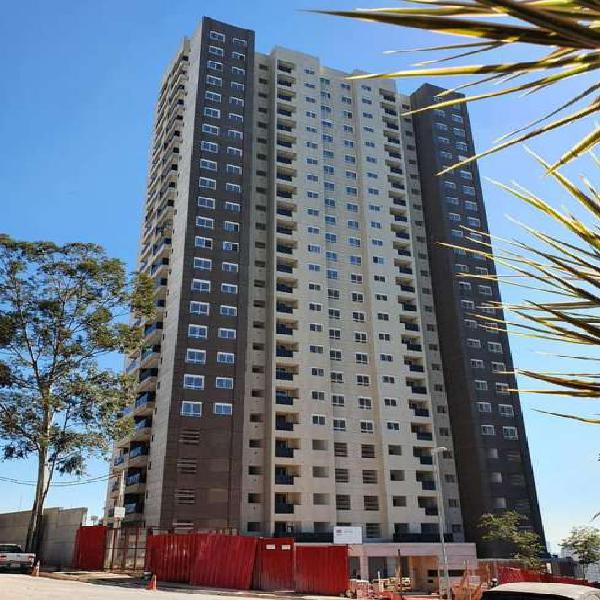 Apartamento com 3 Quartos à Venda, 69 m² por R$ 330.000