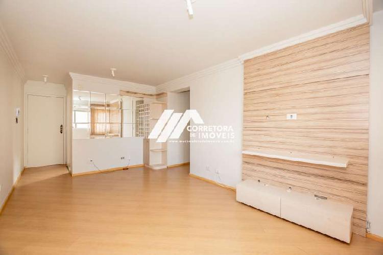 Apartamento com 3 Quartos à Venda, 71 m² por R$ 380.000