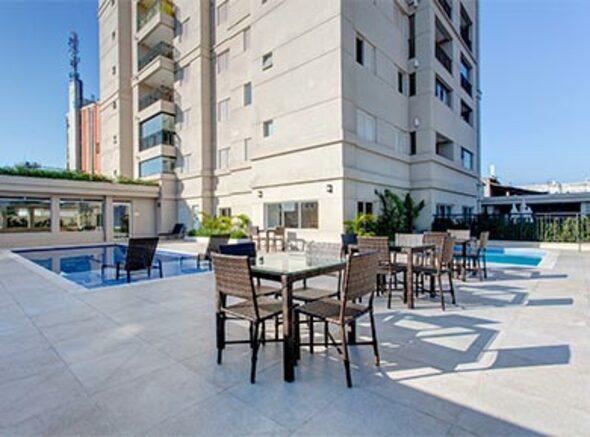 Apartamento com 3 Quartos à Venda, 77 m² por R$ 540.000