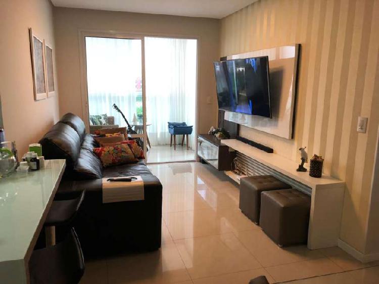 Apartamento com 3 Quartos à Venda, 80 m² por R$ 390.000