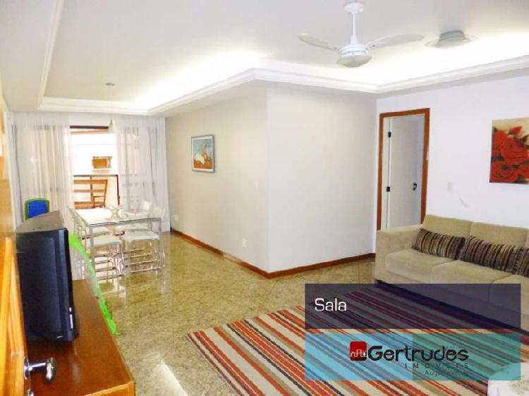 Apartamento com 4 Quartos à Venda, 140 m² por R$ 700.000