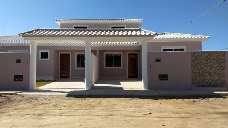 Casa com 2 Quartos à Venda, 60 m² por R$ 215.000 COD.