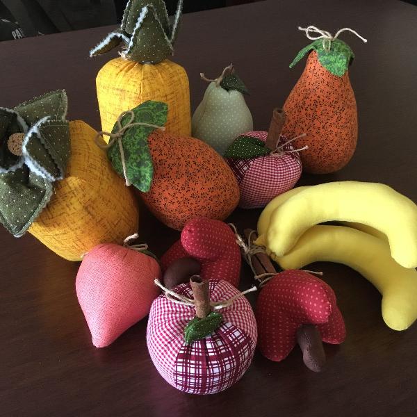 frutas em tecido e patchwork