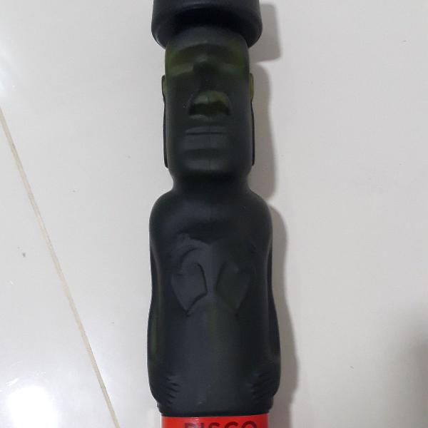 garrafa vazia de pisco chileno moai