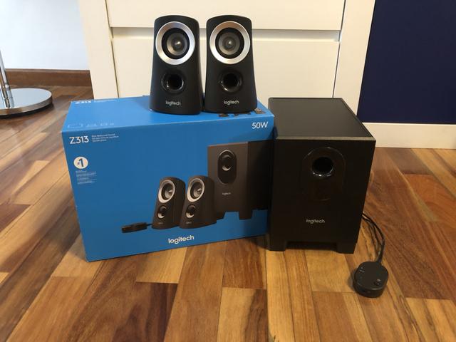 Caixas de som LOGITECH com Subwoofer 2.1