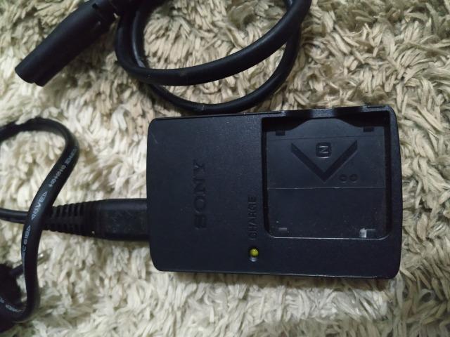 Carregador de bateria Sony BC-CSN