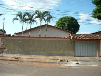 Casa com 2 quartos à venda no bairro Sudoeste, 82m²