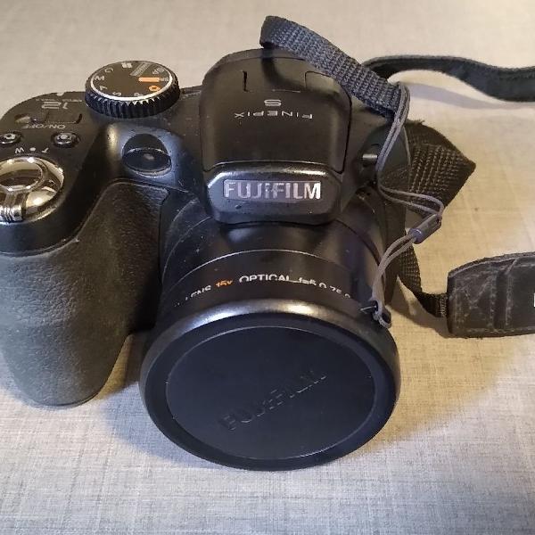 Fujifilm finepix S1730