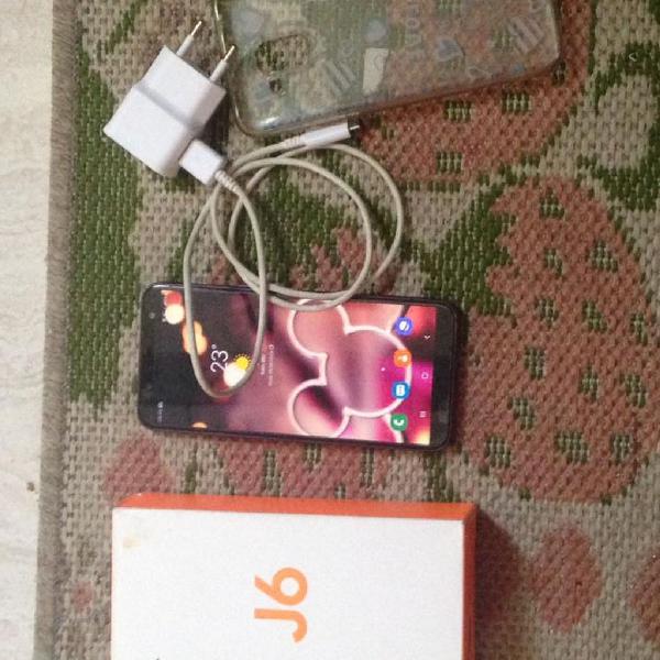 Vende se Celular Samsung Galaxy J6 Violeta pouco tempo de