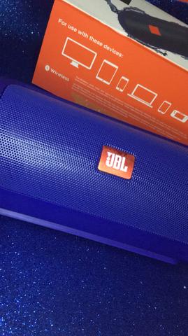 ? caixinha de som JBL primeira linha