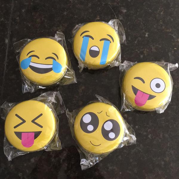 latas emojis