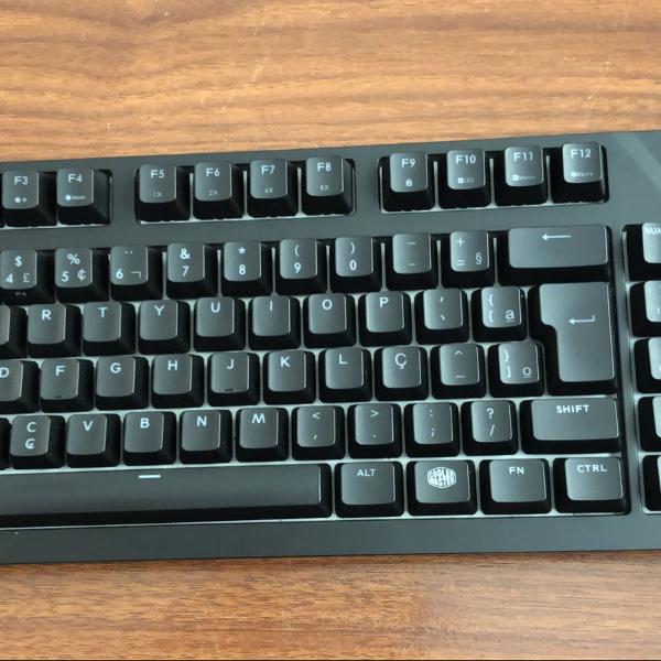 teclado mecânico cooler master