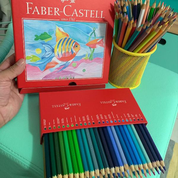 2 caixas de lápis de cor (120 lápis) aquarela (60)