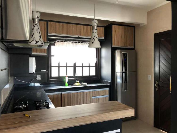 Apartamento com 2 Quartos à Venda, 100 m² por R$ 275.000