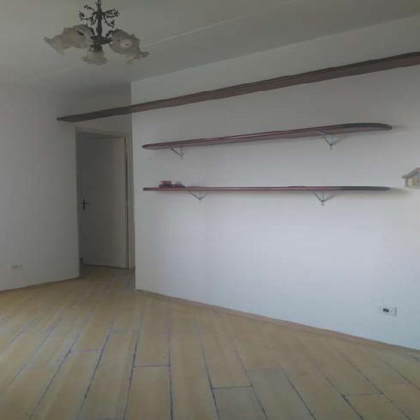 Apartamento com 2 Quartos para Alugar, 51 m² por R$