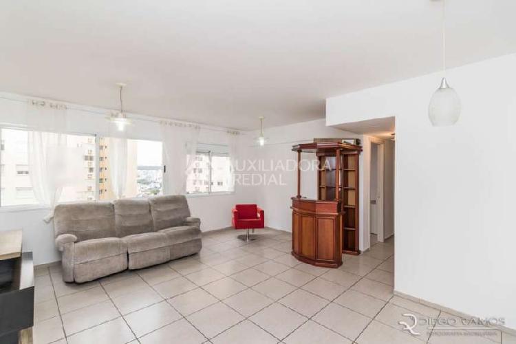 Apartamento com 2 Quartos para Alugar, 73 m² por R$