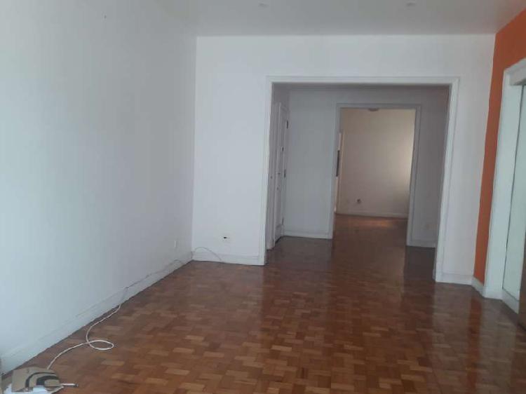 Apartamento com 3 Quartos à Venda, 125 m² por R$ 1.300.000