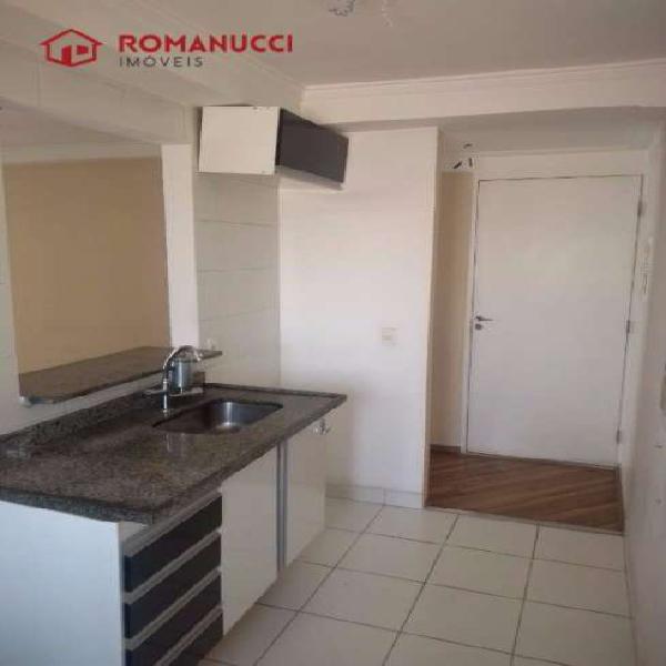 Apartamento com 3 Quartos à Venda, 61 m² por R$ 370.000