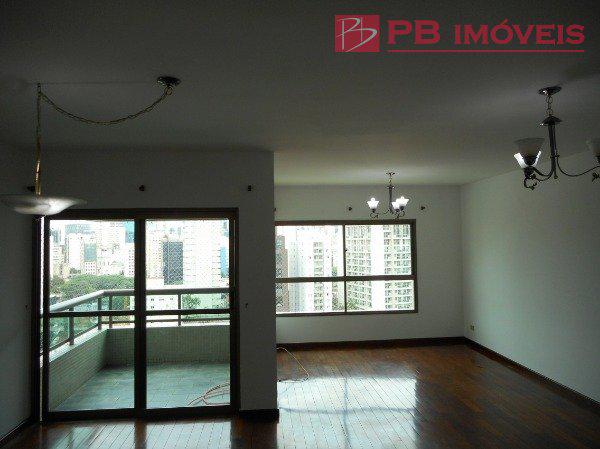 Apartamento com 3 Quartos para Alugar, 146 m² por R$