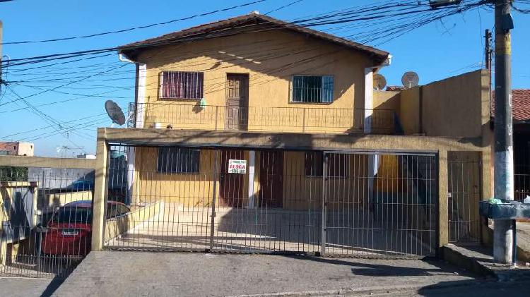 Casa com 2 Quartos para Alugar, 77 m² por R$ 1.200/Mês
