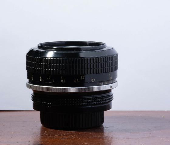 Lente Nikon Nikkor 55mm 1.2