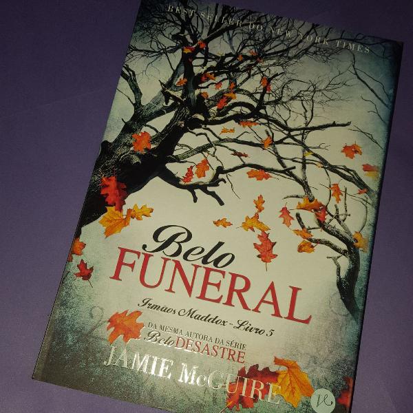 Livro Belo Funeral por Jamie McGuire