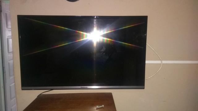 Smart Tv Led HD TC-32DS600B / Defeito