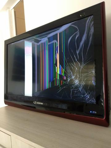 TV Buster 32 polegadas display quebrado