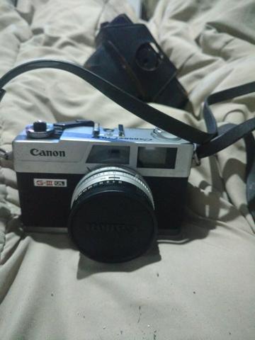 Vende se uma máquina fotográfica profissional canon