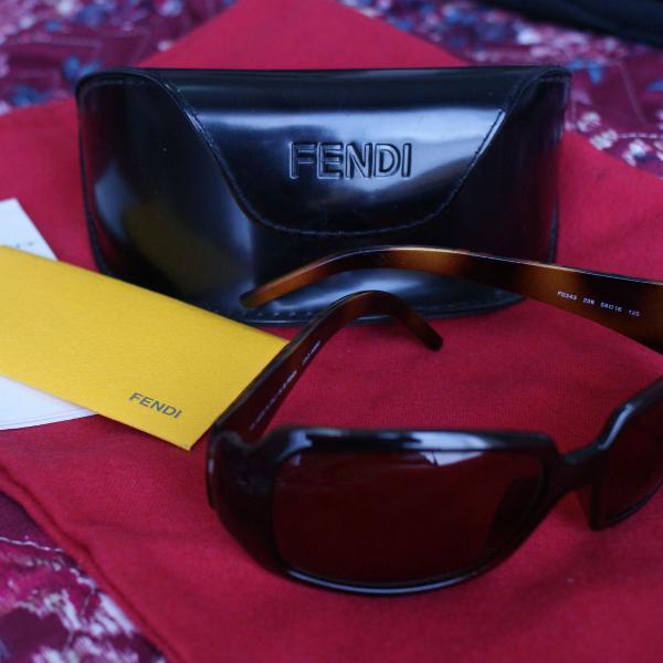 culos Importado Fendi Novo Com Etiqueta e Certificado de