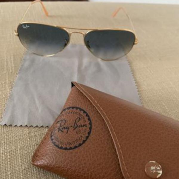 culos ray ban aviador dourado