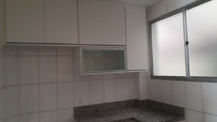 APARTAMENTO 2 QUARTOS, BAIRRO Cabral, ótima localização,