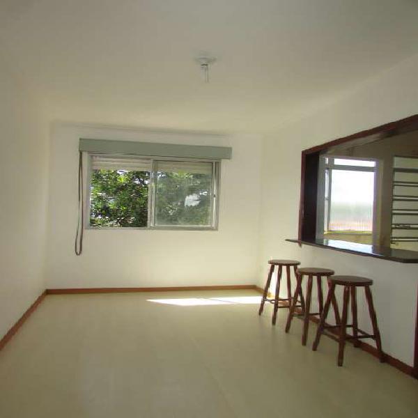 Apartamento com 1 Quarto para Alugar, 39 m² por R$ 600/Mês