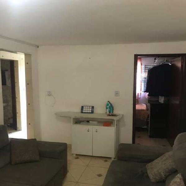 Apartamento com 2 Quartos à Venda, 44 m² por R$ 145.000