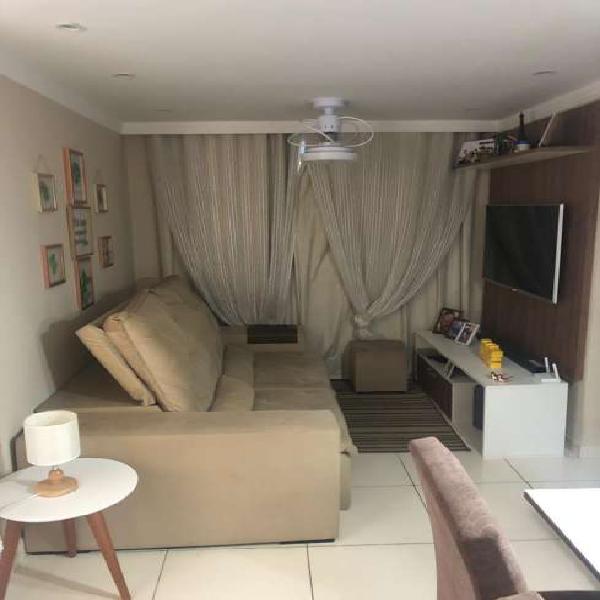 Apartamento com 2 Quartos à Venda, 45 m² por R$ 140.000