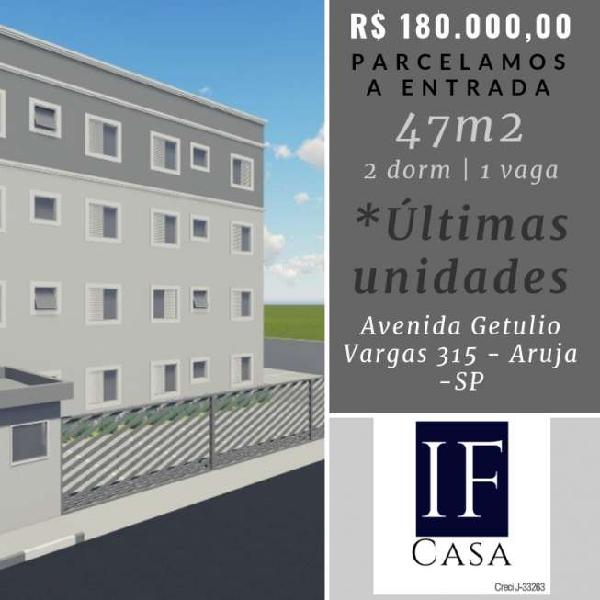 Apartamento com 2 Quartos à Venda, 47 m² por R$ 180.000