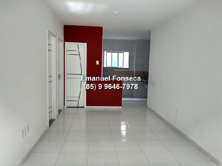 Apartamento com 2 Quartos à Venda, 50 m² por R$ 133.000