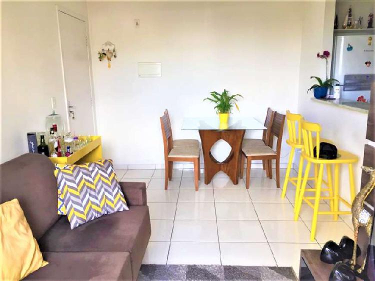 Apartamento com 2 Quartos à Venda, 50 m² por R$ 300.000