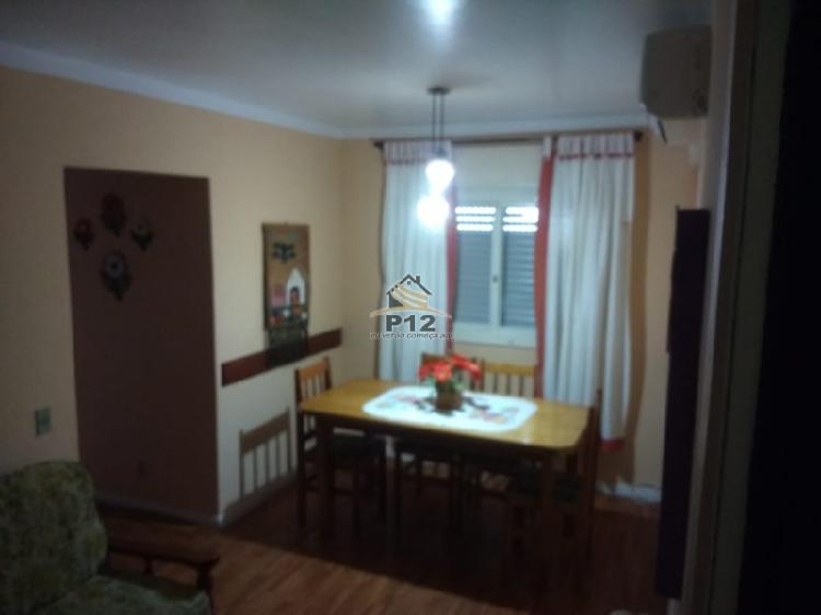 Apartamento com 2 Quartos à Venda, 51 m² por R$ 180.000