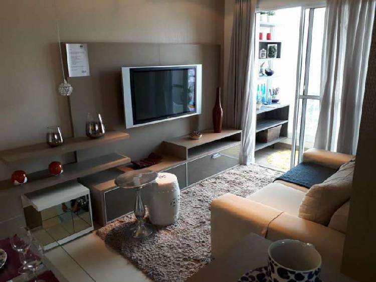 Apartamento com 2 Quartos à Venda, 51 m² por R$ 249.900