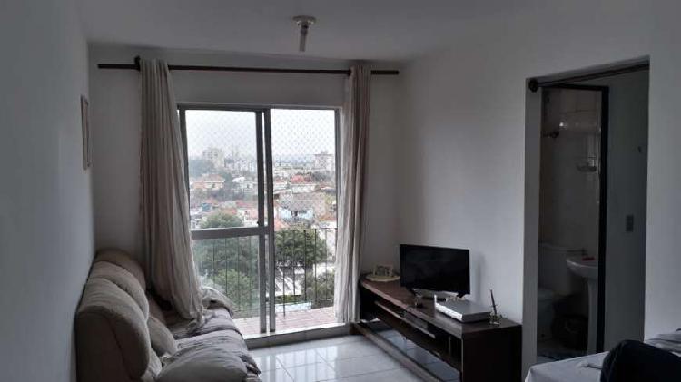 Apartamento com 2 Quartos à Venda, 53 m² por R$ 215.000