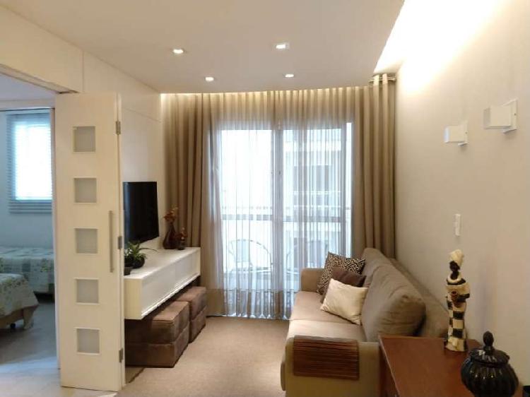 Apartamento com 2 Quartos à Venda, 53 m² por R$ 319.000