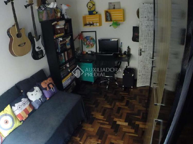 Apartamento com 2 Quartos à Venda, 54 m² por R$ 185.000