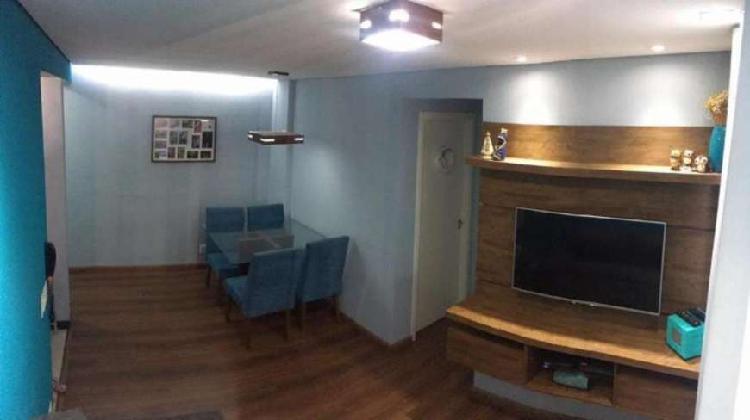 Apartamento com 2 Quartos à Venda, 55 m² por R$ 200.000
