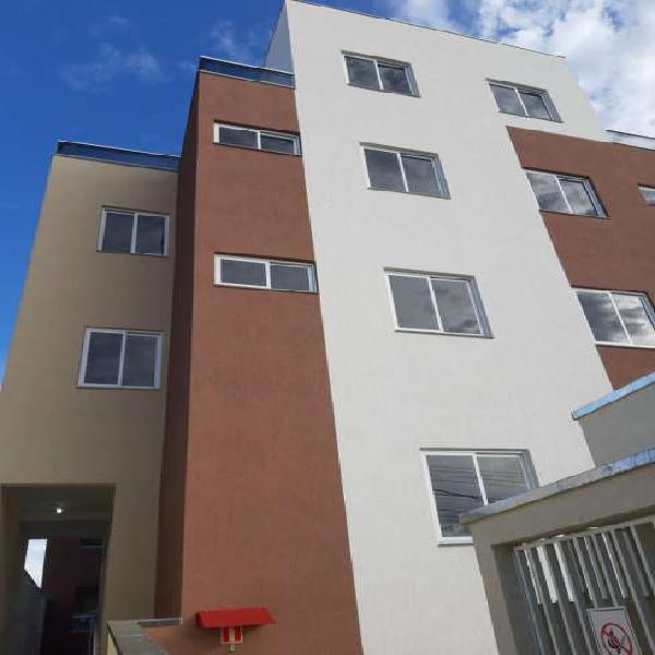 Apartamento com 2 Quartos à Venda, 58 m² por R$ 175.000