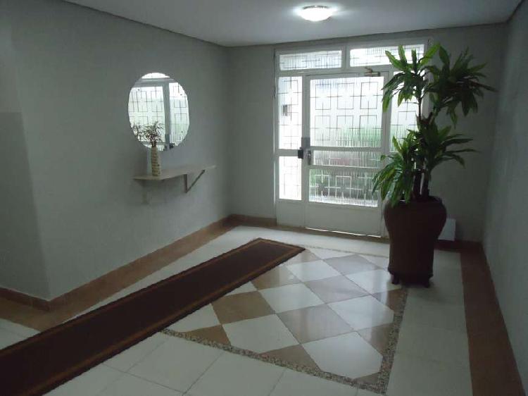 Apartamento com 2 Quartos à Venda, 59 m² por R$ 229.000