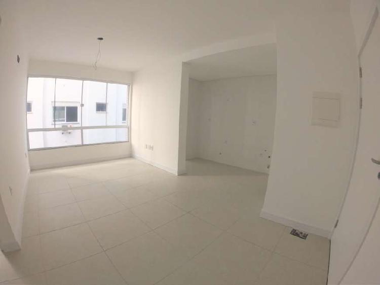 Apartamento com 2 Quartos à Venda, 59 m² por R$ 340.000