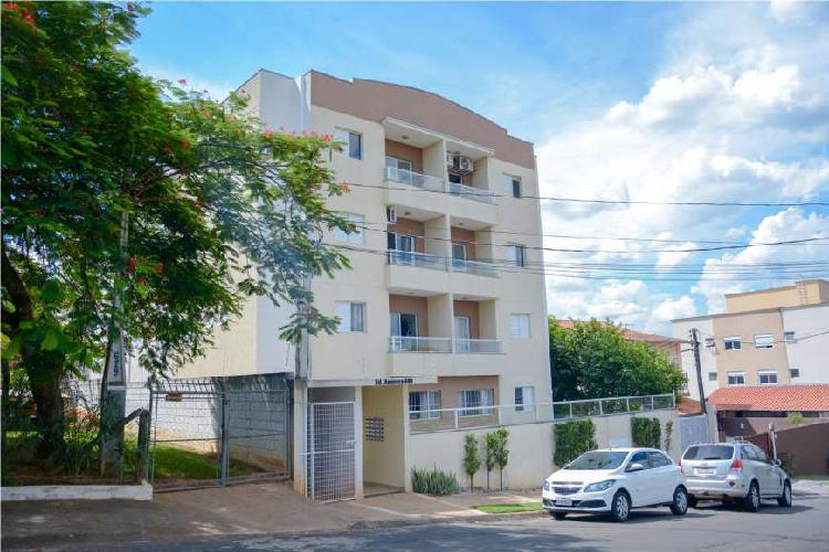 Apartamento com 2 Quartos à Venda, 62 m² por R$ 299.000