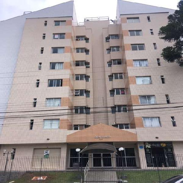 Apartamento com 2 Quartos à Venda, 63 m² por R$ 290.000