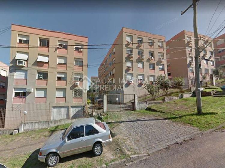 Apartamento com 2 Quartos à Venda, 72 m² por R$ 198.000